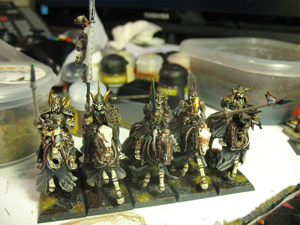 ai1218.photobucket.com_albums_dd407_Guyzooip_Guyzooip_20Vampire_20counts_blackknights_noshields.webp