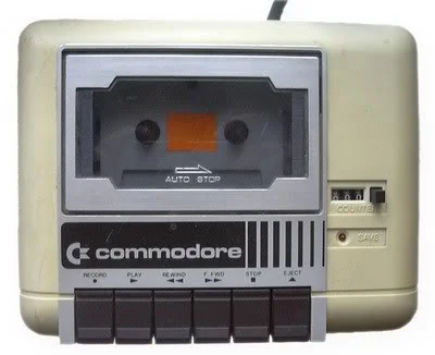 ai229.photobucket.com_albums_ee293_draven34_c64tapedrive.webp