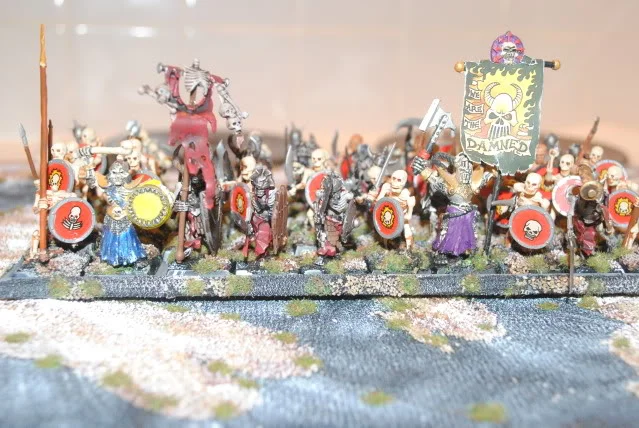 ai271.photobucket.com_albums_jj137_kissy_2008_Warhammer_20VC_20Army_DSC_0422.webp