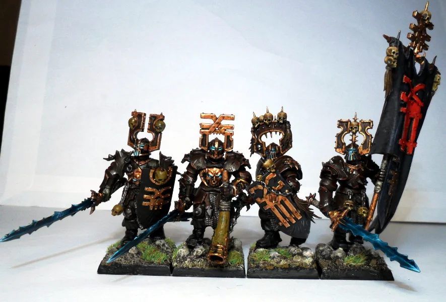 ai289.photobucket.com_albums_ll219_Logoan054_Warriors_20of_20Chaos_KhorneChosen3.webp