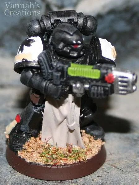 ai649.photobucket.com_albums_uu220_vannahscreations_Black_20Templars_030412templarplasmagun.webp