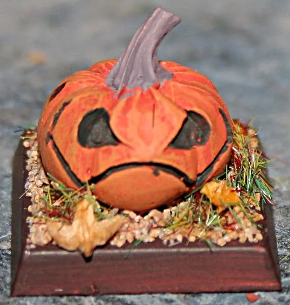 ai649.photobucket.com_albums_uu220_vannahscreations_Dragon_20Legion_101011pumpkin2x2.webp