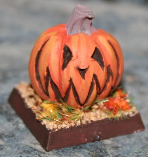 ai649.photobucket.com_albums_uu220_vannahscreations_Dragon_20Legion_101011pumpkin3x2.webp