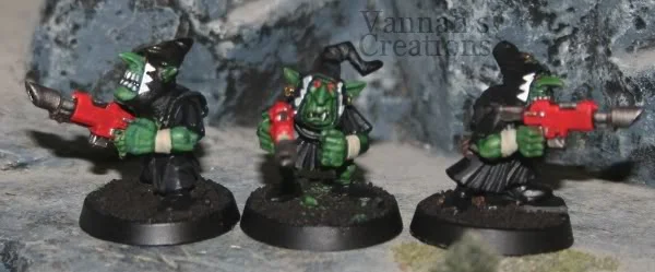 ai649.photobucket.com_albums_uu220_vannahscreations_Red_20Handz_20uv_20Gork_2040k_102311grots.webp