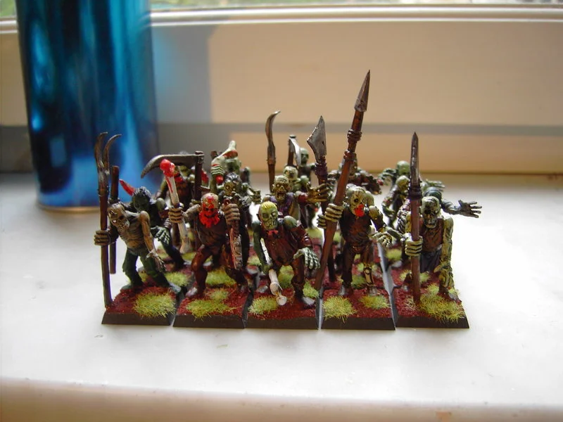 aimg301.imageshack.us_img301_8527_zombies2.webp