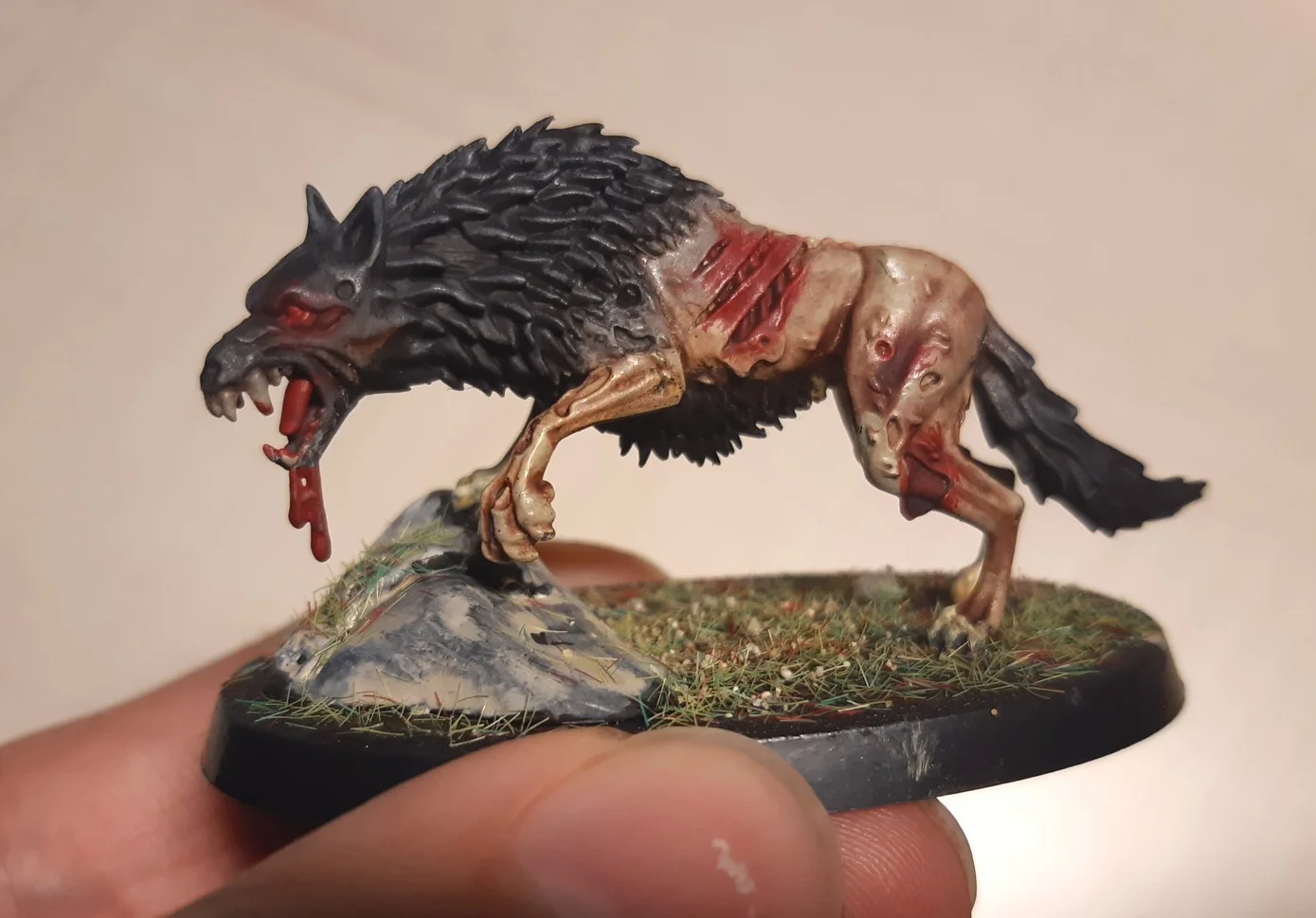 Unas_The Pack_2.jpg